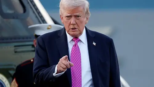 «Закройте границы»: Трамп отреагировал на массовые протесты во Франции