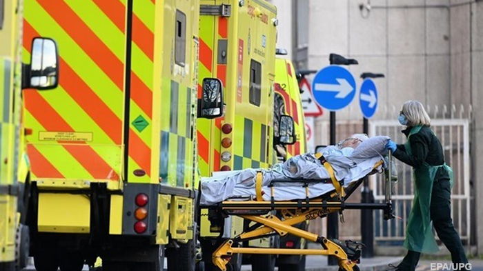 В Британии впервые в Европе 100 тысяч COVID-смертей